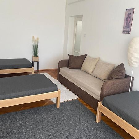 Koezponti Apartman Kiskunfélegyháza Buitenkant foto