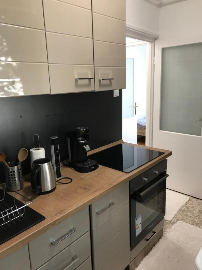 Koezponti Apartman Kiskunfélegyháza Buitenkant foto