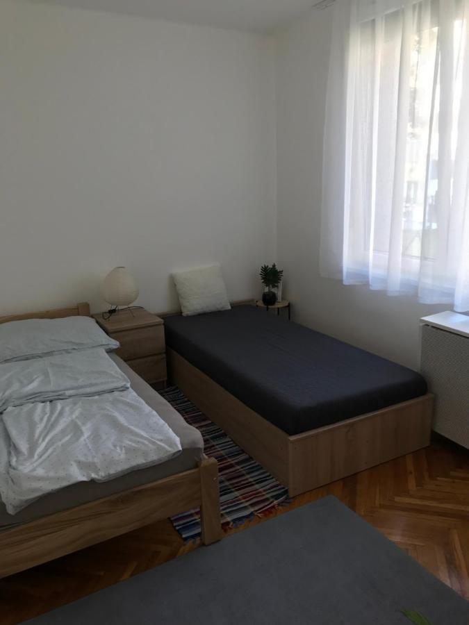 Koezponti Apartman Kiskunfélegyháza Buitenkant foto