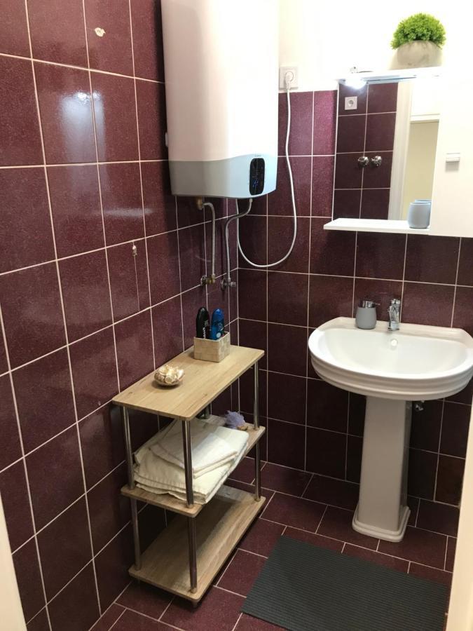 Koezponti Apartman Kiskunfélegyháza Buitenkant foto