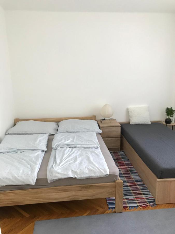 Koezponti Apartman Kiskunfélegyháza Buitenkant foto