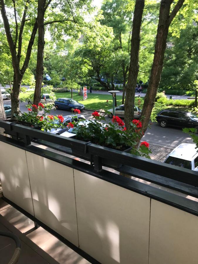 Koezponti Apartman Kiskunfélegyháza Buitenkant foto
